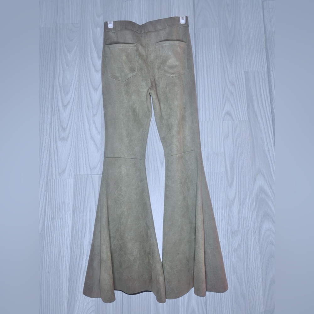 CHRYSANTHEMUM Women’s Faux Suede Flare Pants - Picture 5 of 10